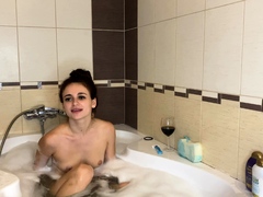 Amateur blonde teen solo dildo