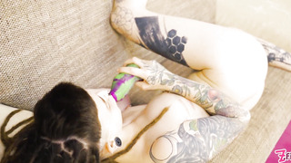 Little Teenager’s First-ever Enormous Plaything – Powerful Solo Getting off