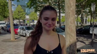 Lauren Walker se fait démonter dans un gangbang anal hardcore