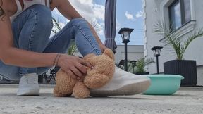 PLUSH TOY HUMILIATION – SNEAKER WIPING, STOMPING & SCISSORS DESTRUCTION PIECE ON PIECE