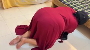 Egyptian Big Ass Curvy Muslim Hot Stepmom Stuck Under Bed Then She Want Anal Fuck From Me!