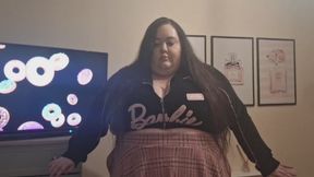 SSBBW Summer's Enormous Weigh in