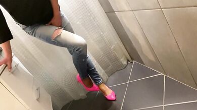 Desperate Pee in my Jeans next he Pee on Me and on end give him BlowJob with Cum on me