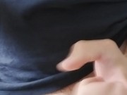 Grosse branlette avec éjaculation
