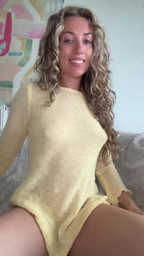 Amateur teen with big tits exposes her onlyfans content
