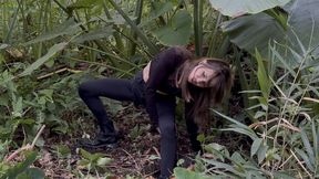 Stuck in the Woods – Zura’s Hiking Foot Trap - 1080p