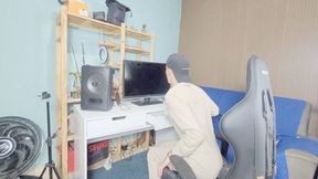 Kissing the Computer Technician - By Gabriel Leon and Patrick Star - Full Clip