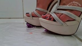 barefeet crushing