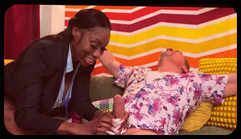 Sexy Reporter Ebony Mystique Gets Her Dirt on Steve Q's Fake Hostel HD