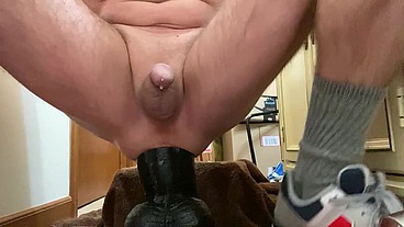 EastTNguy22 fisting anal stretching with huge plug and mr Hankeys atlas xxxl