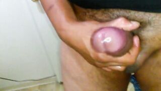 Sri Lankan Pink Cigar gives a steamy handjob and takes a cumshot