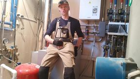 lanatuls - moscow anal slut and whore. jerk-off break at work and cumming