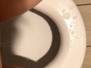 【オナニー記録】ショッピングセンターのトイレでクリにウォッシュレットを当てて_大手メーカー勤務OL