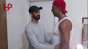 Video 02 - The boy wanted to see me giving his friend the motoboy from the East Zone of S&atilde_o Paulo