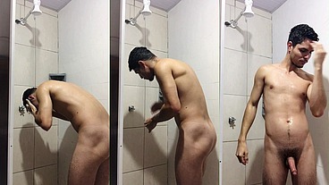 tomei um banho e gozei no final