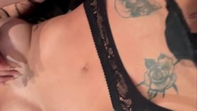 Venezolana culona con colita de zorro.