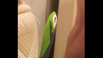 gay cdzinha gostosa de fio dental sentando gostoso no pente