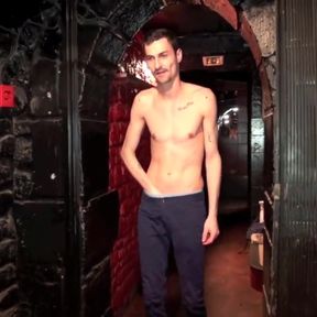 French bottom fucked by the XXL cock of Justin