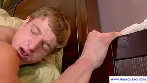 Dicksucking Ripped Hunk Gets His Ass