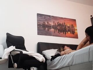 I fuck my girlfriend's twat on all fours with a harness and we make delicious moans