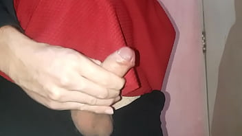 TRAVESTI GOZANDO NO TRABALHO shemale cumming at work