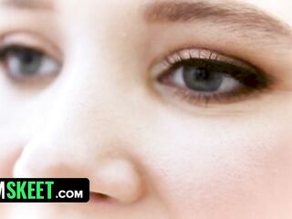 Virgin Bride Turns Underware Photoshoot Into a Screw Fest With Lascivious Photographer