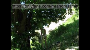 Hot Russian MILF sucked off a stranger in nature and let herself be fucked