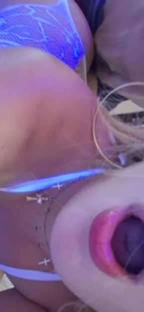 Gozei no rabo da loira e depois comi o cu