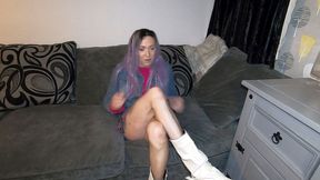 Crossdresser sofa play