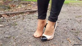 I'll go with one shoe because my shoe is stuck HD mp4 1920x1080