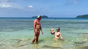 Skinny-Dipping Orgies Unleashed on Thai Beaches – Raw Amateur Passion