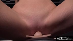Petite blonde humps Sybian for intense orgasm
