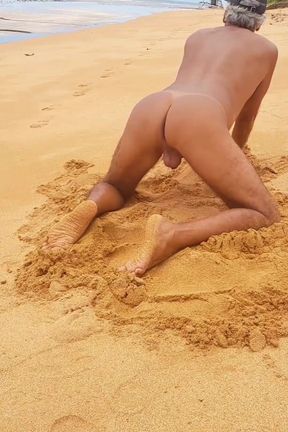 Ladysilva Gay on the Beach Hot Ass