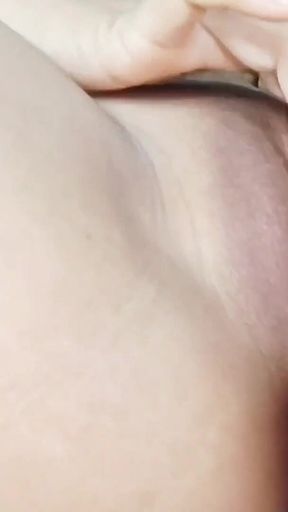 Meri Boyfriend Ne Meri Chut Ki Bal Shaving Kardiya Aur Multiple Orgasam Karwai Bar Bar Masturbation Kiye