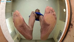 Angry co worker Savannah shrinks her competition for her husband!! - MP4