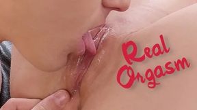 Close Up Pussy Eating Makes Girl Cum Easy - Real Female Orgasm