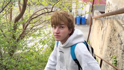 Student Ethan Lestray buces and takes on a big stranger's cock on the street