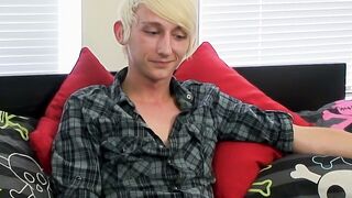 EXPLOSIVE BLONDE IMPLOSION Im on Fire Max Brown Teaches Us How to Blaze