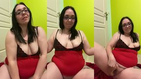 video gratuite numero 196 :grosse cochonne s’amuse avec un objet tres...