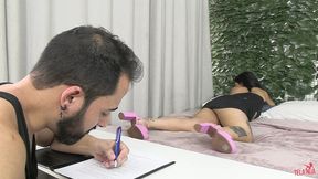 deixa esse contrato ai e vem foder gostoso comigo