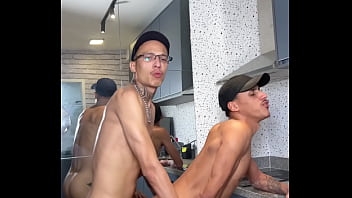 O PARCEIRO SALVOU LIBERANDO O CUZINHO, RELAXOU GOSTOSO NA PE&Ccedil_A DURA