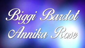 Blonde with small tits pleasuring with her lesbian friend