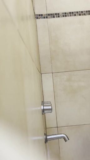 I accidentally started recording while I was taking a bath...   Clip 2