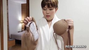 Your Tomboy Trans GF Tries to Entice You in Hot Tub