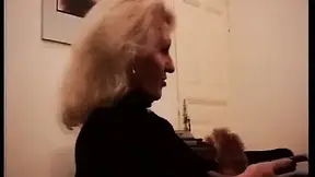 This German experienced lady knows exactly what she wants and is skilled at using thick toys.