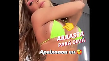 MC Mirella querendo dar