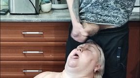 Hot Cum in Mother-in-law's Mouth After Jerking off a Dick in the Kitchen