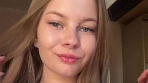 Social Media Creator @AmyBounce @Showing Boobs & #Nude #Teen #Brunette #Small Tits hd nsfw hot | Tik.Porn