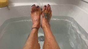Kandys foot bath makes every foot lover bust his nut