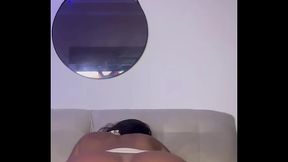 Me lambuzando toda de uma forma diferente